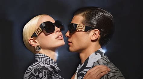 tanto dice così a tutte spot versace|Campagne Pubblicitarie : news e aggiornamenti della Maison.